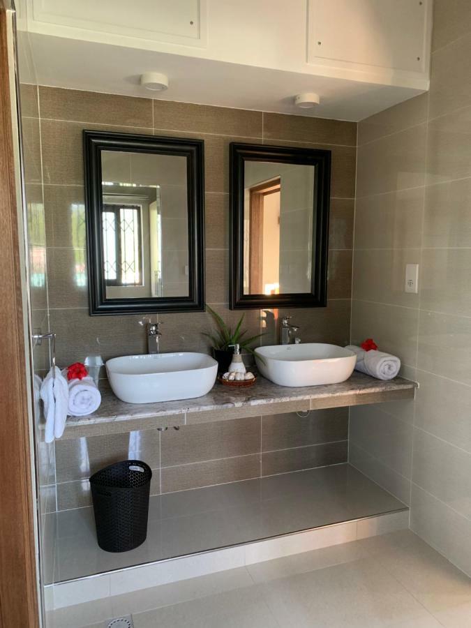 Whispering Palms Apartment Bel Ombre Екстериор снимка