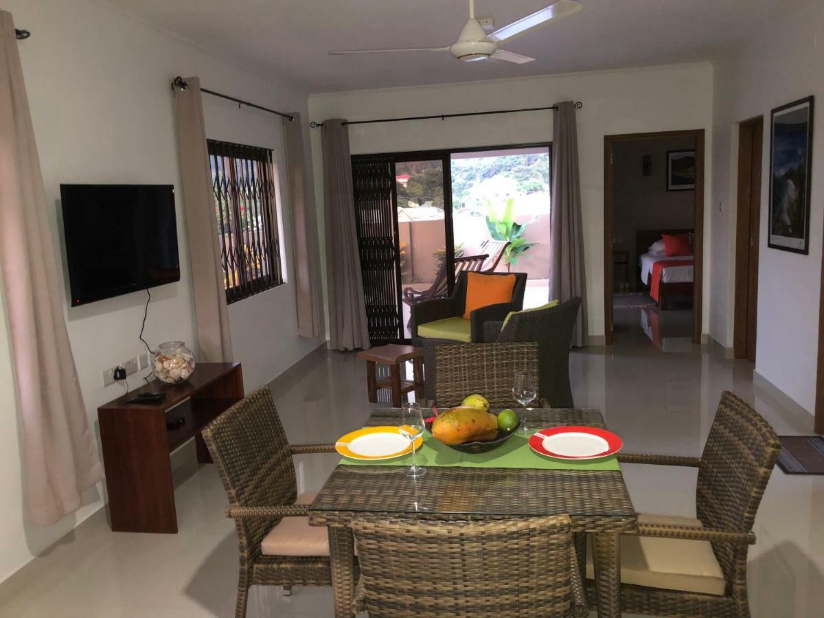 Whispering Palms Apartment Bel Ombre Екстериор снимка